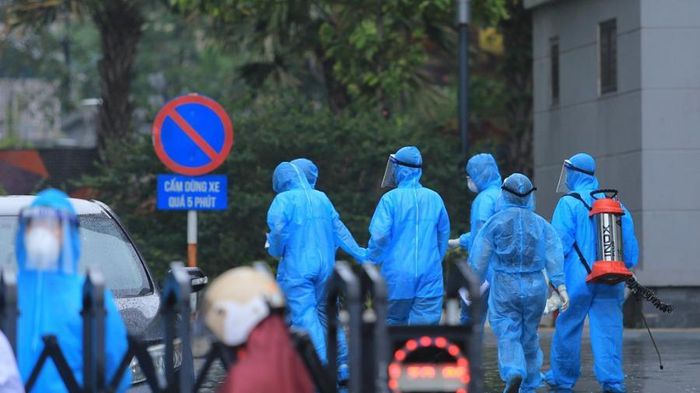 Tìm người đến Bệnh viện Việt Đức liên quan đến ca dương tính với SARS-CoV-2